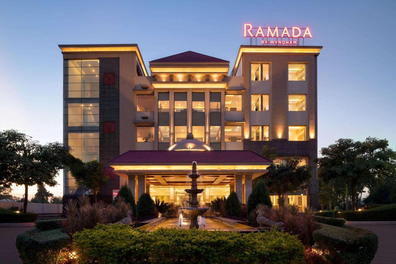 Ramada By Wyndham Varanasi Katesar Hotel 4*