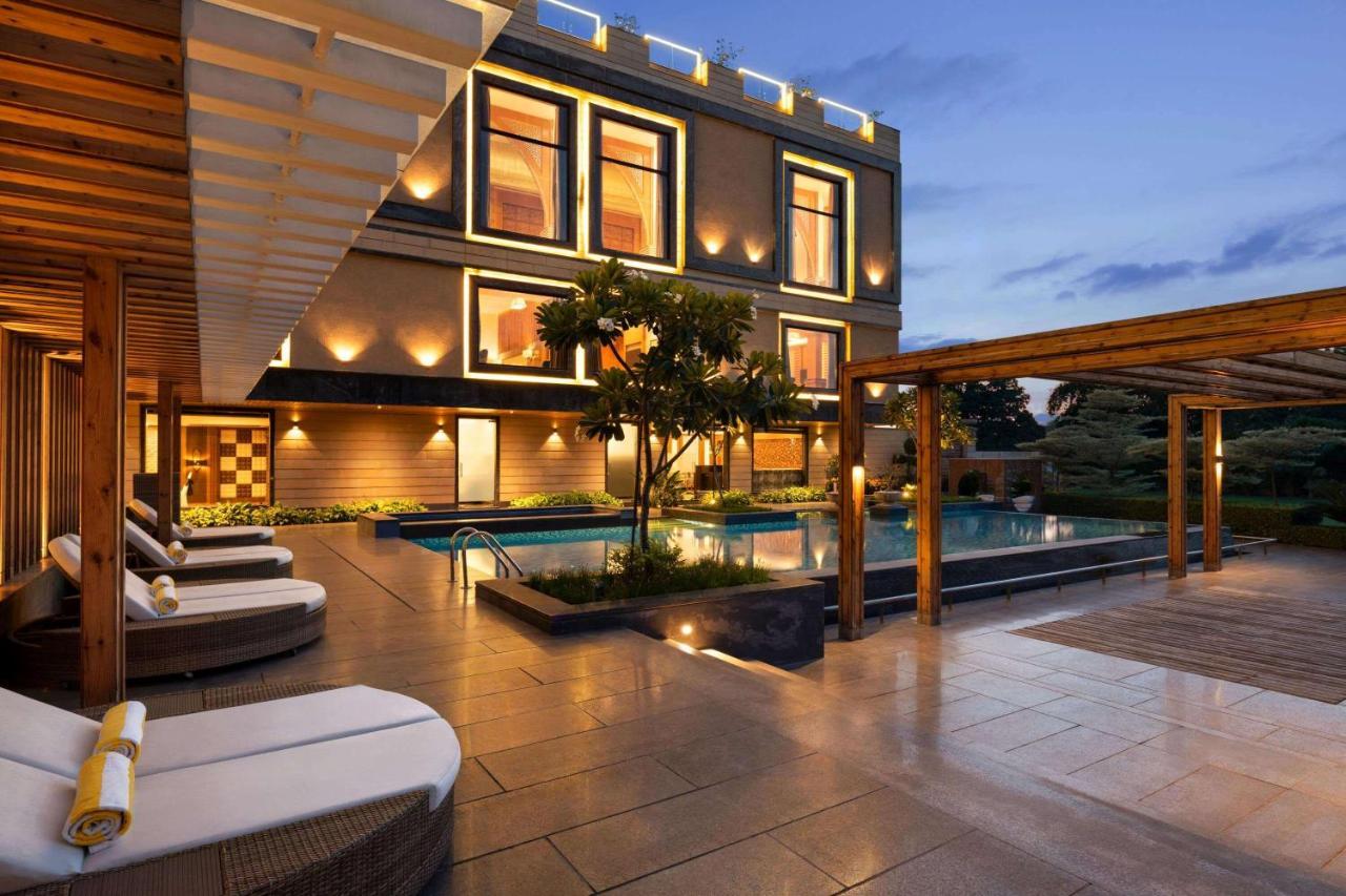 Hotel Ramada By Wyndham Varanasi Katesar