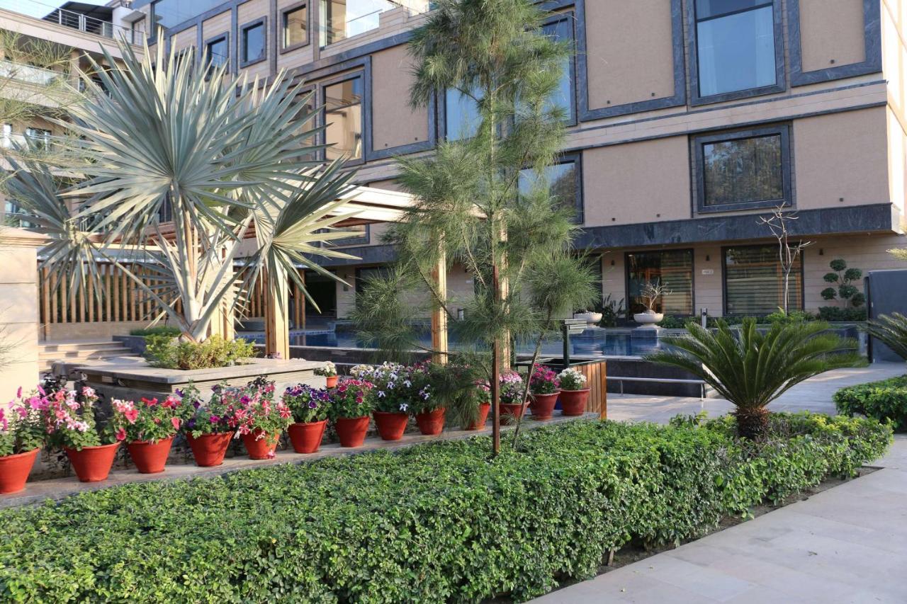 Hotel Ramada By Wyndham Varanasi Katesar