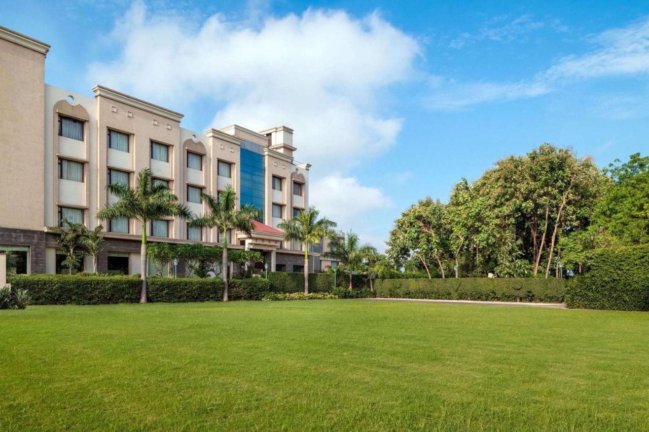 Ramada By Wyndham Varanasi Katesar