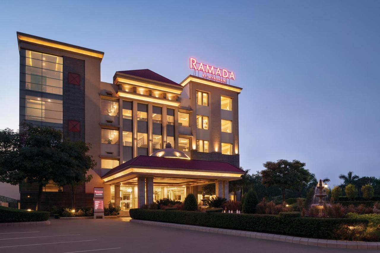 Ramada By Wyndham Varanasi Katesar 4*