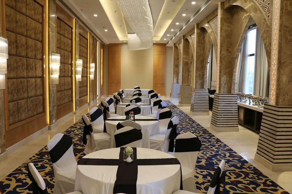 Ramada By Wyndham Varanasi Katesar Hotel Chandauli