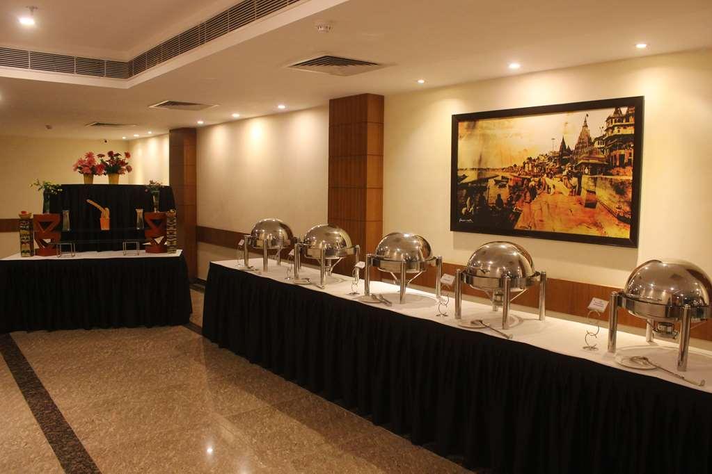 Ramada By Wyndham Varanasi Katesar Hotel