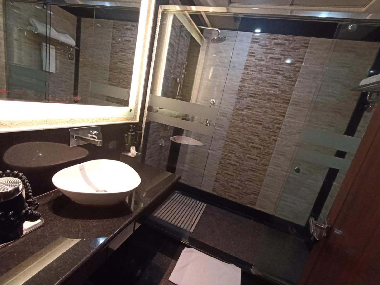 Ramada By Wyndham Varanasi Katesar