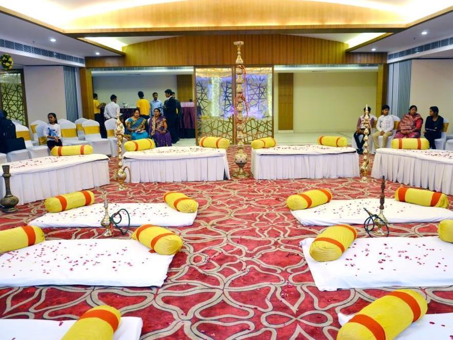 Hotel Ramada By Wyndham Varanasi Katesar Chandauli